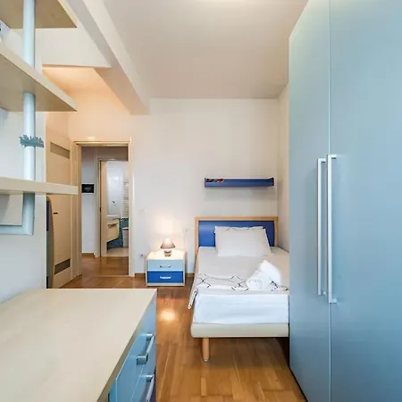 The Grand Luxurious Duplex By Ps