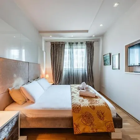 Apartmán The Grand Luxurious Duplex By Ps Durrës