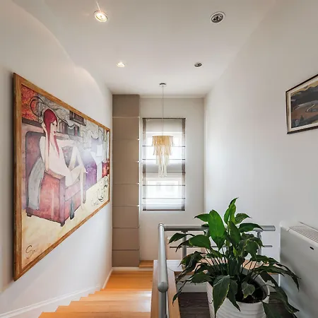The Grand Luxurious Duplex By Ps Apartmán